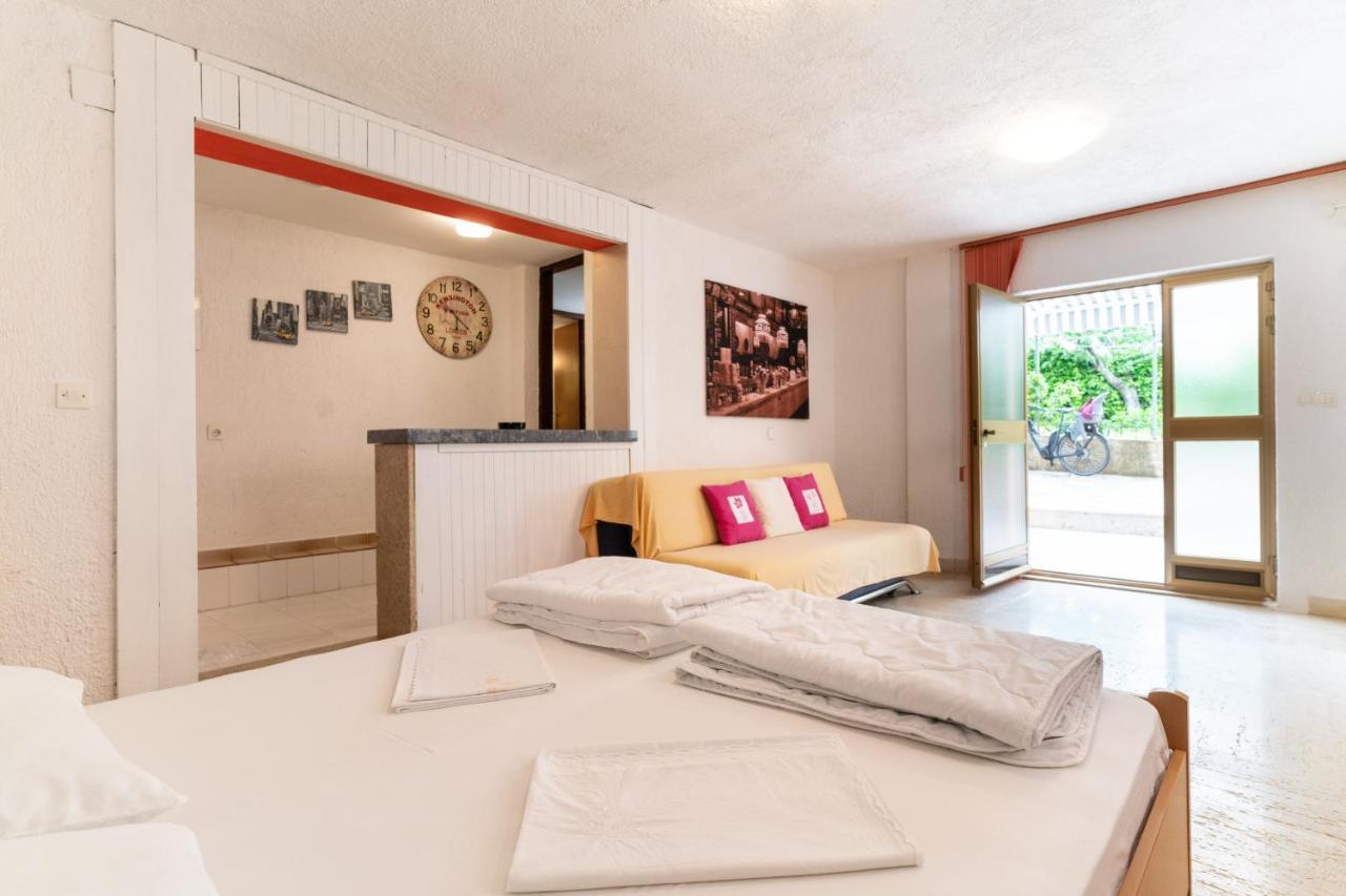 Apartment Milka Ρόβινι Εξωτερικό φωτογραφία